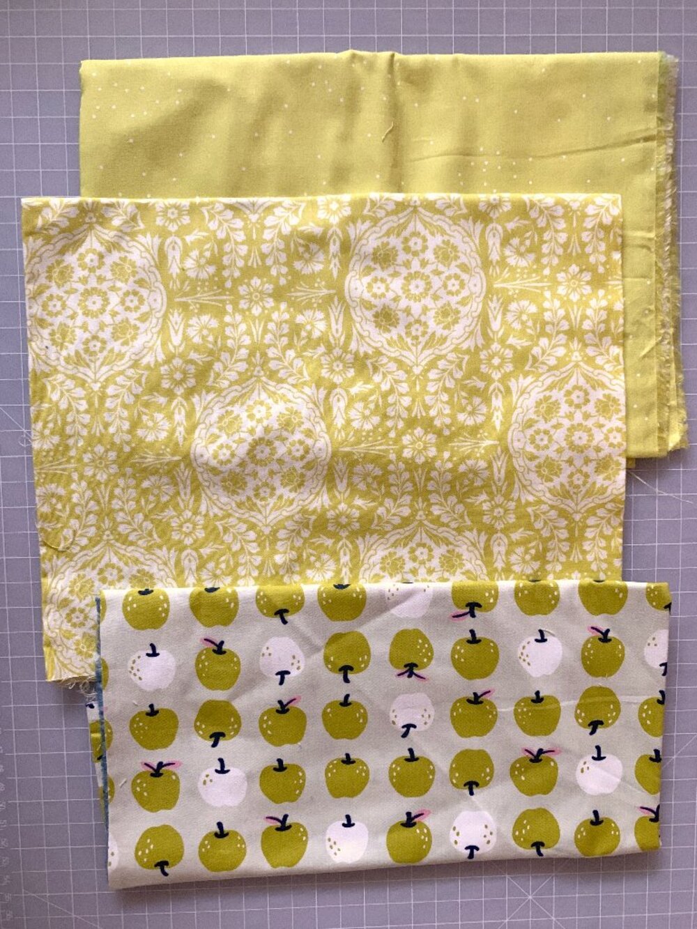 Bundle of Fabric - Yellow-Green